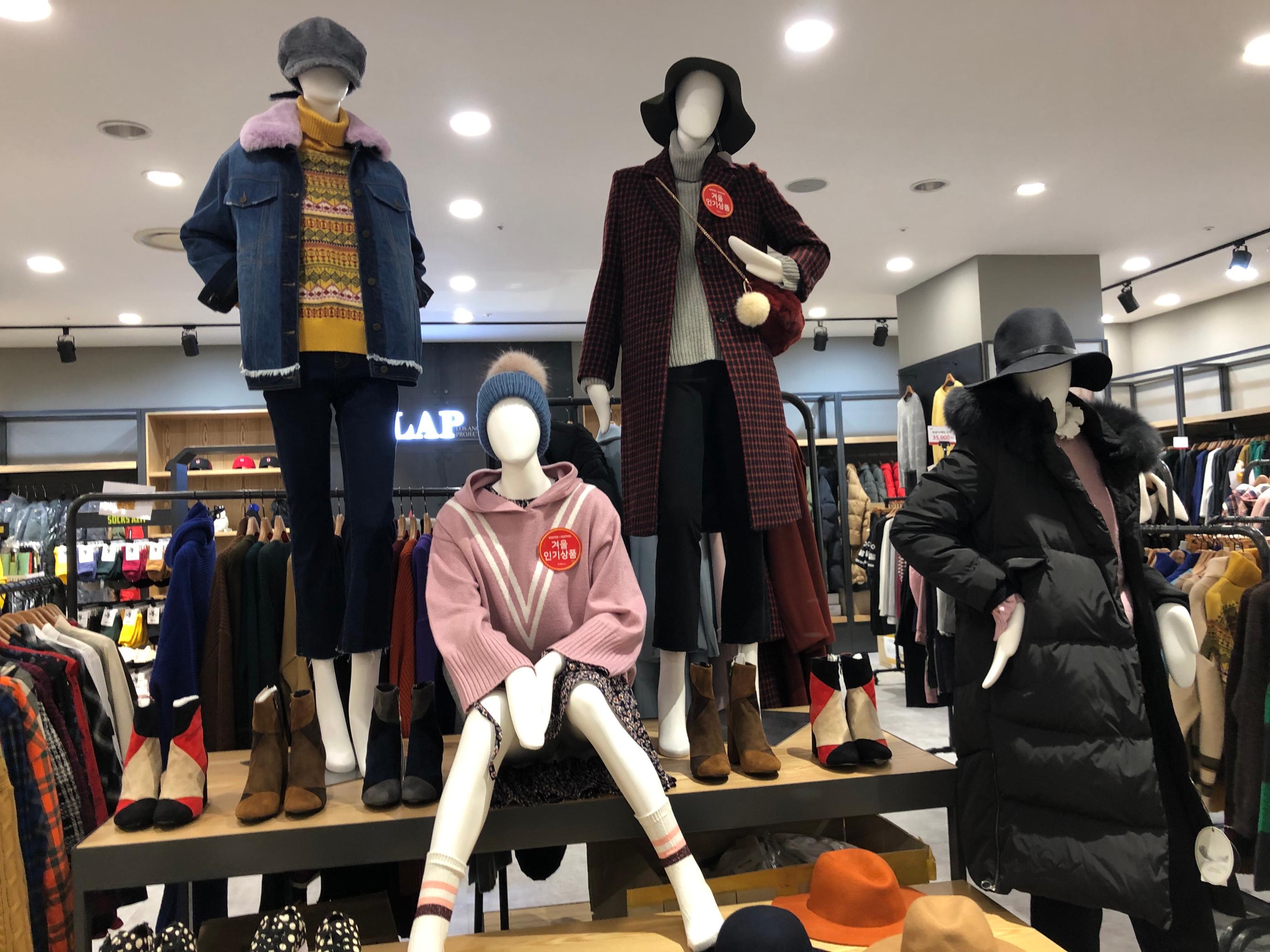 ลดราคาเหลือครึ่งเดียว! Mario Outlet ในโซล ราคาประหนึ่งอันเดอร์กราวน์ช้อปปิ้ง บอกได้คำเดียวว่าคุ้ม!